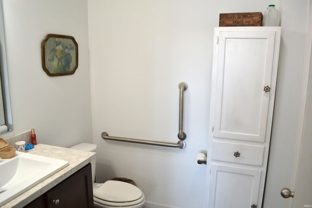 4372 N Shorewood Court, Monticello, IN 47960