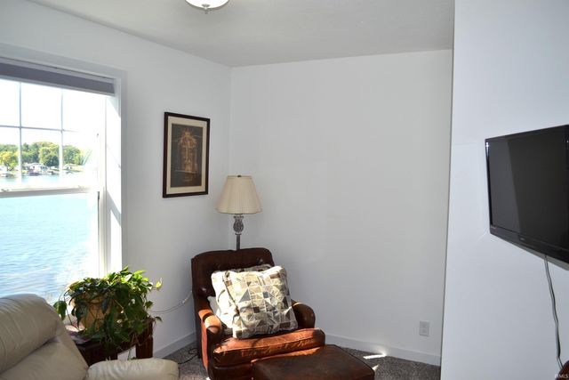 4372 N Shorewood Court, Monticello, IN 47960