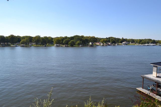 4372 N Shorewood Court, Monticello, IN 47960