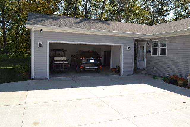 4372 N Shorewood Court, Monticello, IN 47960