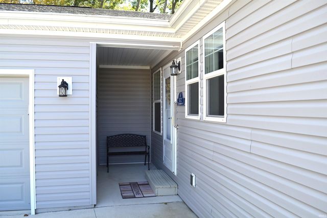 4372 N Shorewood Court, Monticello, IN 47960