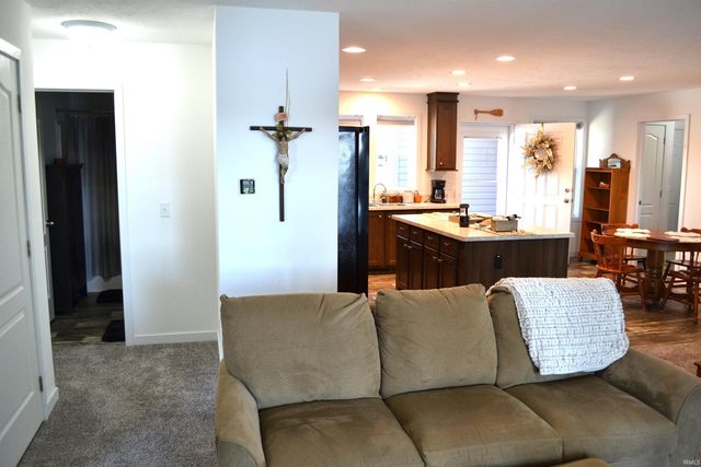 4372 N Shorewood Court, Monticello, IN 47960