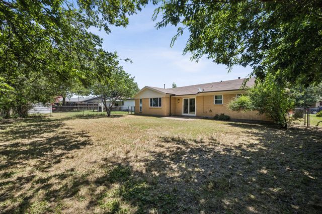 4101 Redstone Road, Denton, TX 76209