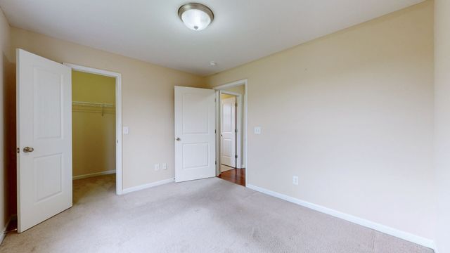 1921 Littleton Ct, Columbia, TN 38401