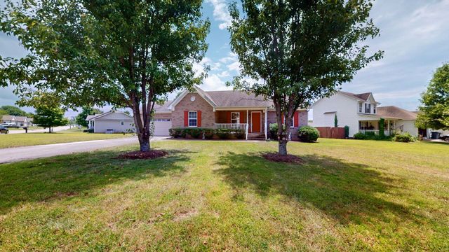 1921 Littleton Ct, Columbia, TN 38401