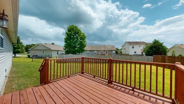 1921 Littleton Ct, Columbia, TN 38401