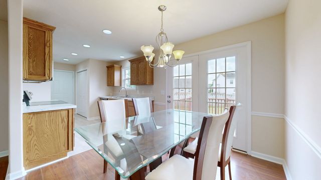 1921 Littleton Ct, Columbia, TN 38401