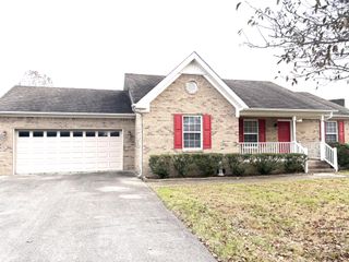 1921 Littleton Ct, Columbia, TN 38401