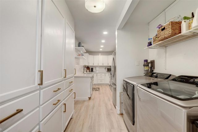 4159 Steck Ave 101, Austin, TX 78759