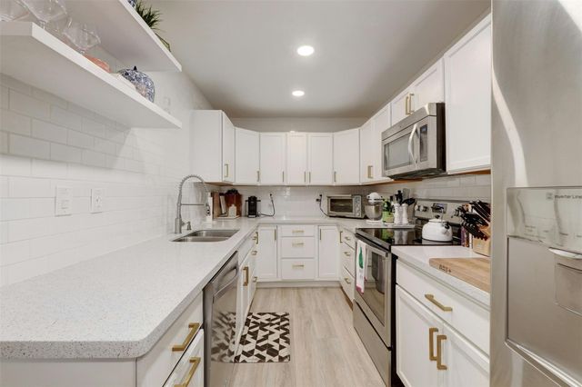 4159 Steck Ave 101, Austin, TX 78759