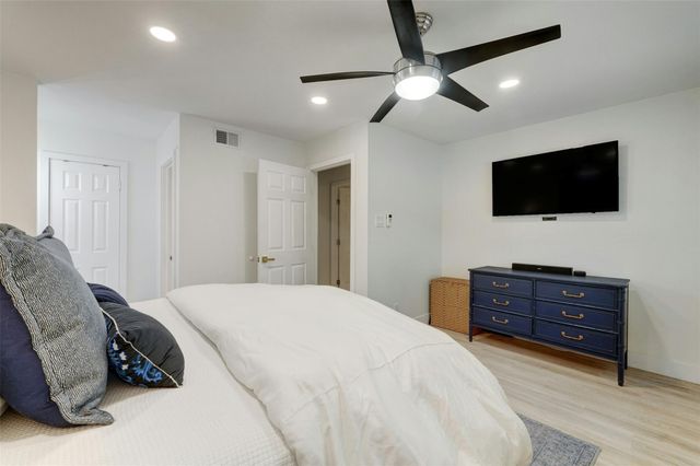 4159 Steck Ave 101, Austin, TX 78759