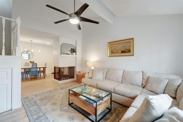 4159 Steck Ave 101, Austin, TX 78759