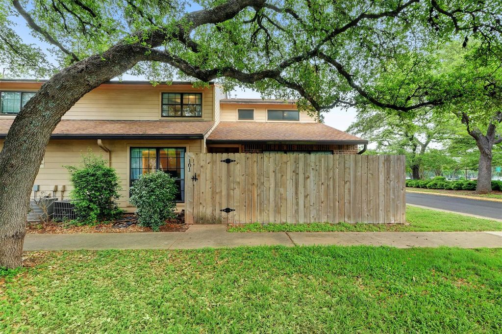 4159 Steck Ave 101, Austin, TX 78759