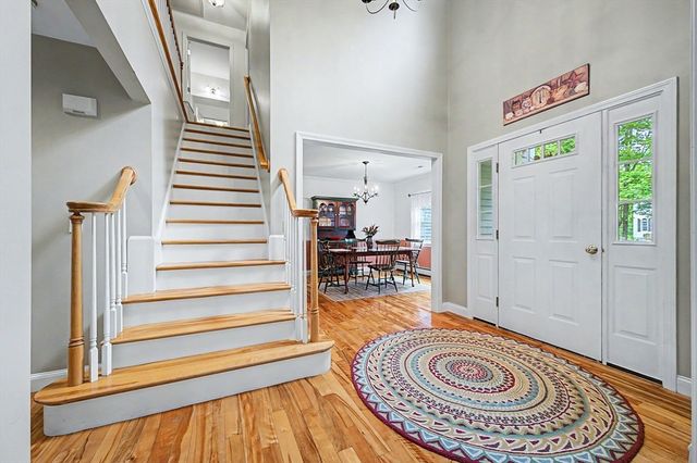 8 Wild Rd, Hopkinton, MA 01748