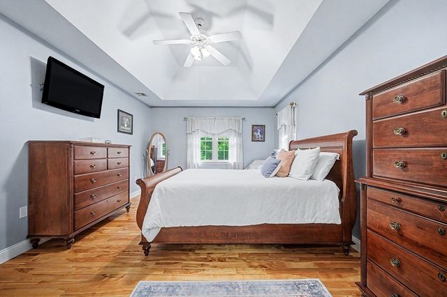 8 Wild Rd, Hopkinton, MA 01748