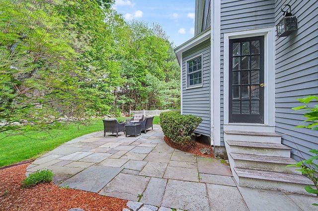 8 Wild Rd, Hopkinton, MA 01748
