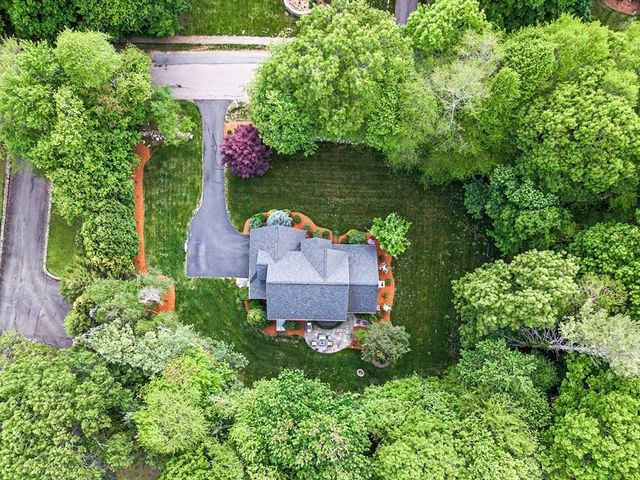 8 Wild Rd, Hopkinton, MA 01748