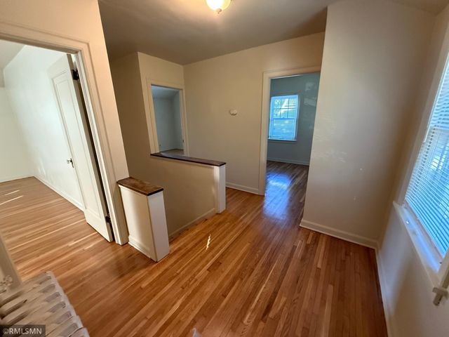 1090 16th Avenue SE, Minneapolis, MN 55414