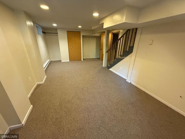 1090 16th Avenue SE, Minneapolis, MN 55414