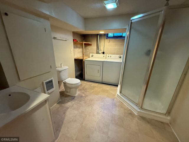 1090 16th Avenue SE, Minneapolis, MN 55414