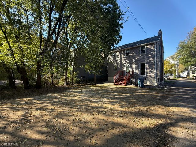 1090 16th Avenue SE, Minneapolis, MN 55414