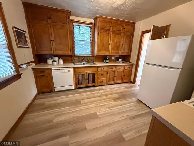 1090 16th Avenue SE, Minneapolis, MN 55414