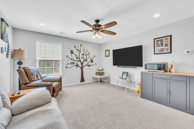 2852 Bluestem Ln, Murfreesboro, TN 37128