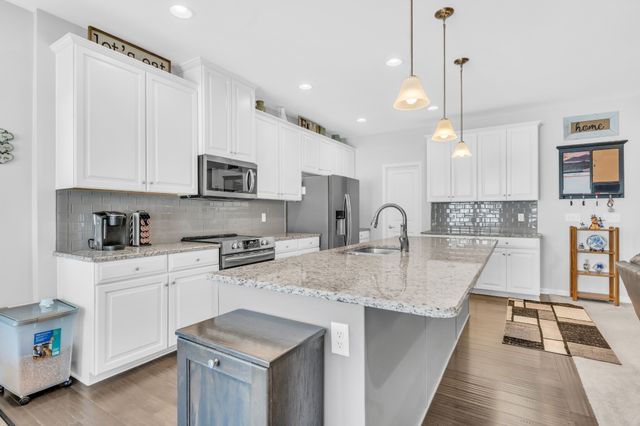 2852 Bluestem Ln, Murfreesboro, TN 37128