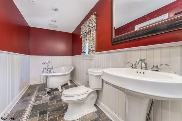 22 Broad St, Flemington Boro, NJ 08822