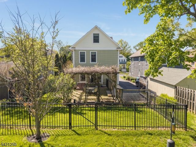22 Broad St, Flemington Boro, NJ 08822