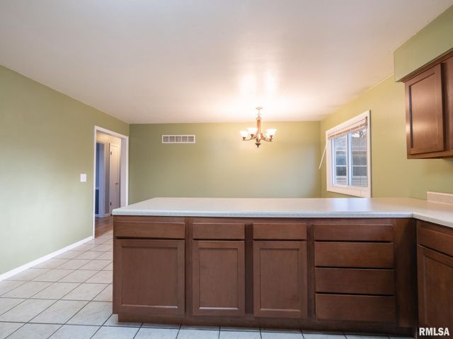 313 N NEBRASKA Avenue, Morton, IL 61550