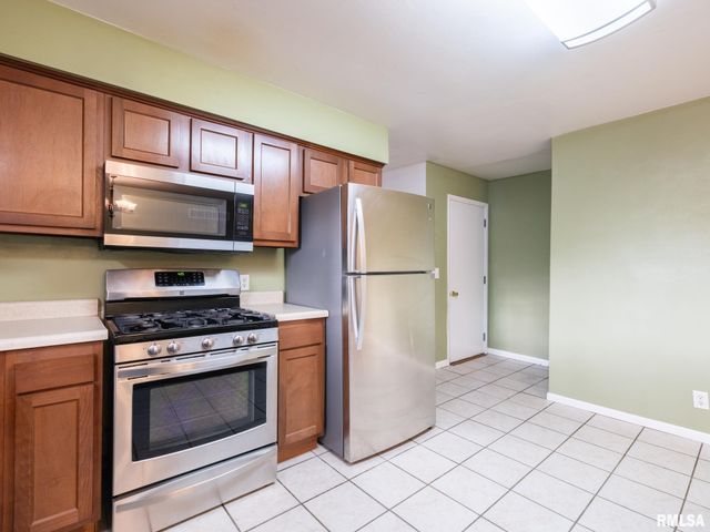 313 N NEBRASKA Avenue, Morton, IL 61550