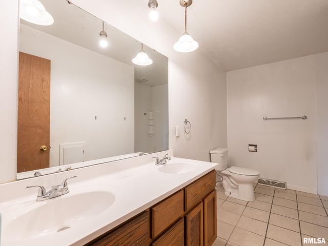 313 N NEBRASKA Avenue, Morton, IL 61550