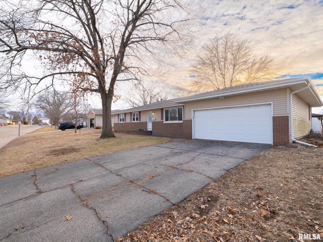 313 N NEBRASKA Avenue, Morton, IL 61550