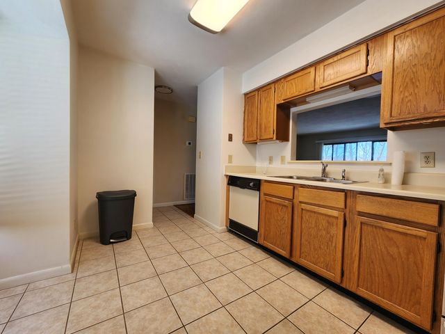 3363 Londonderry LN, Roanoke, VA 24018