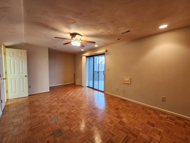 3363 Londonderry LN, Roanoke, VA 24018