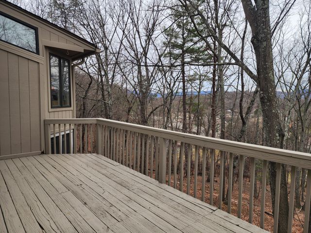 3363 Londonderry LN, Roanoke, VA 24018