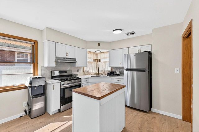 5402 39th AVENUE, Kenosha, WI 53144