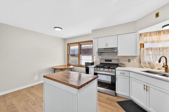 5402 39th AVENUE, Kenosha, WI 53144