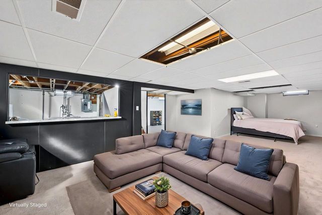 5402 39th AVENUE, Kenosha, WI 53144