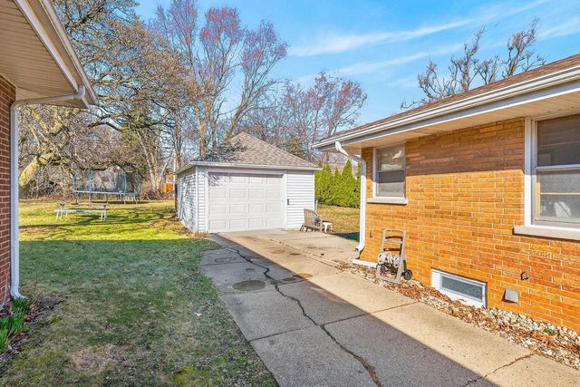 5402 39th AVENUE, Kenosha, WI 53144