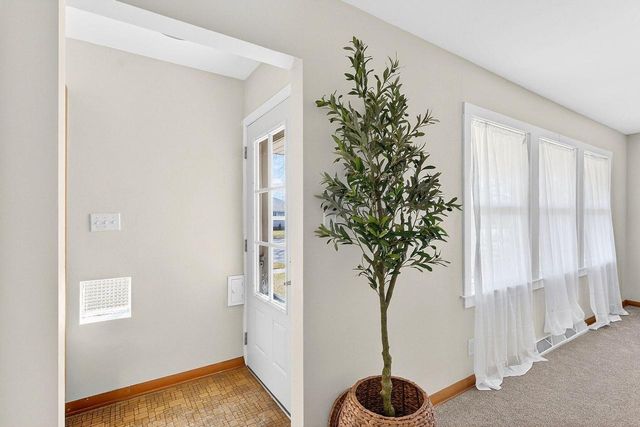 5402 39th AVENUE, Kenosha, WI 53144