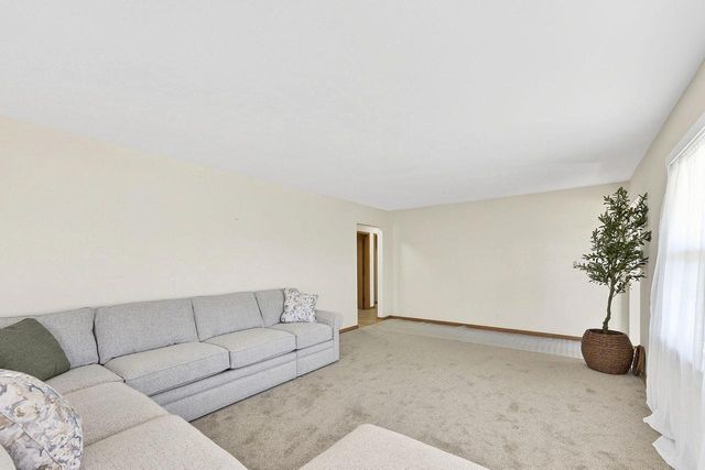 5402 39th AVENUE, Kenosha, WI 53144