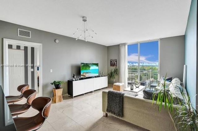 2030 S Douglas Rd 816, Coral Gables, FL 33134