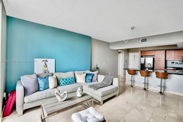 2030 S Douglas Rd 816, Coral Gables, FL 33134