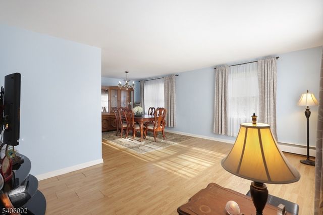 947 Dunham Ave, Westfield Town, NJ 07090