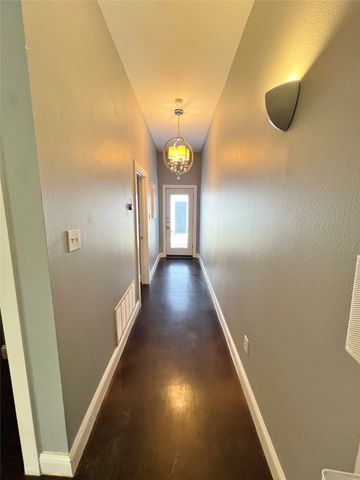 1813 S Ervay Street, Dallas, TX 75215