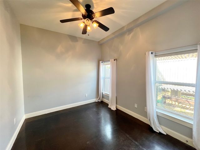 1813 S Ervay Street, Dallas, TX 75215