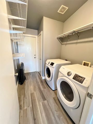 1813 S Ervay Street, Dallas, TX 75215