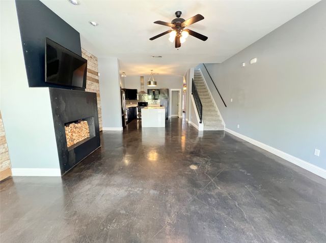 1813 S Ervay Street, Dallas, TX 75215